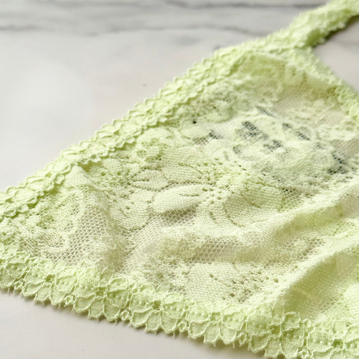 Wink Floral Lace V-String Panty