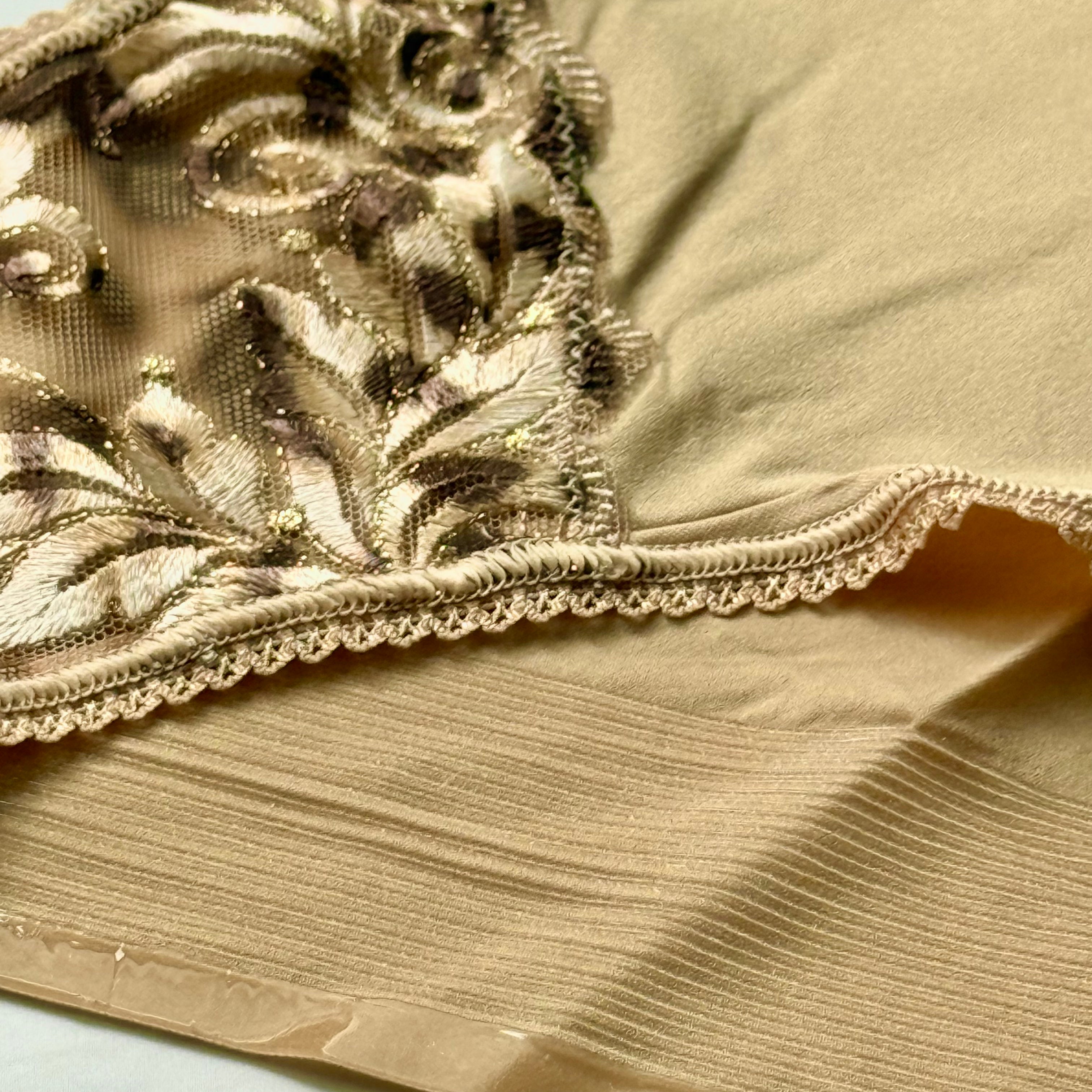 Vanishing Edge Sensuous Lace Hipster Panty