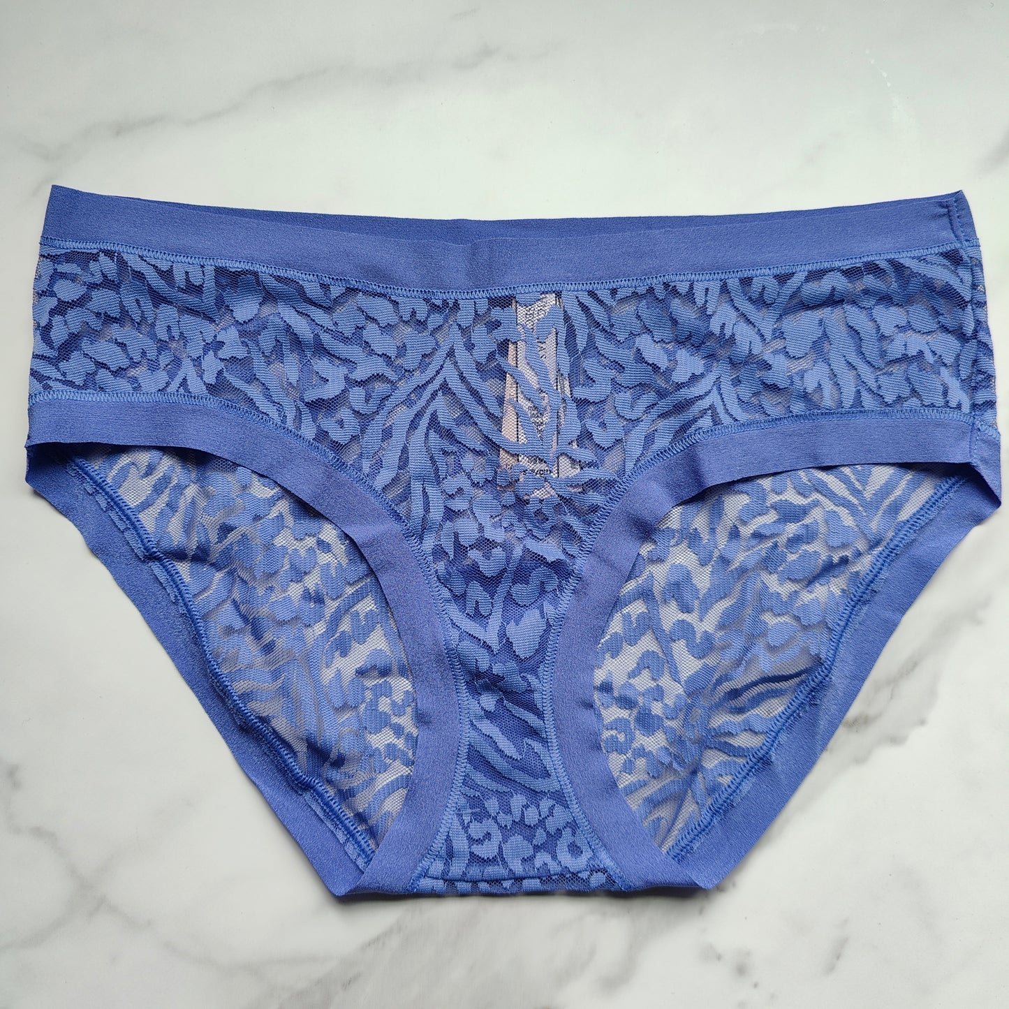 Lace No-Show Hiphugger Panty