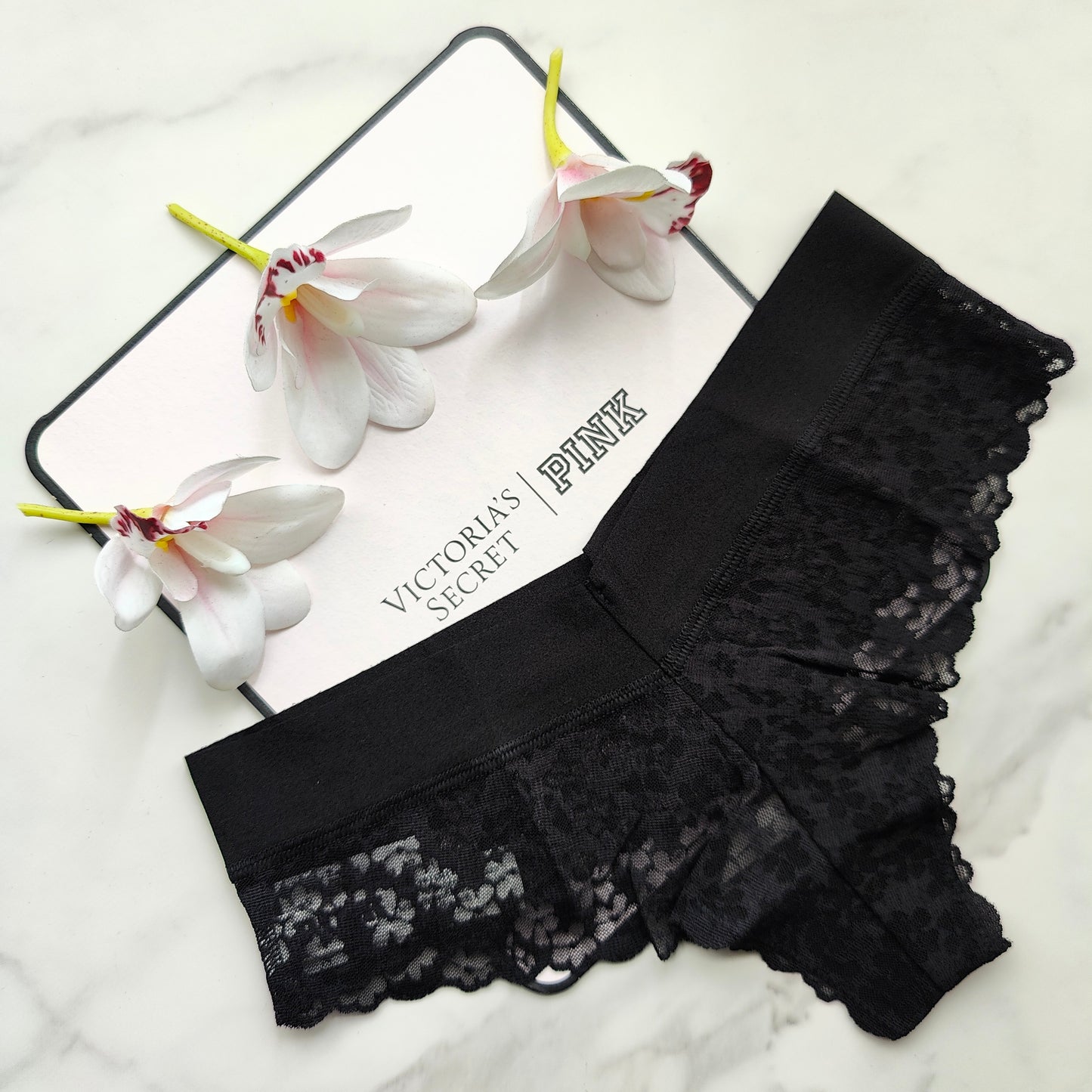 No-Show Floral Lace Thong Panty