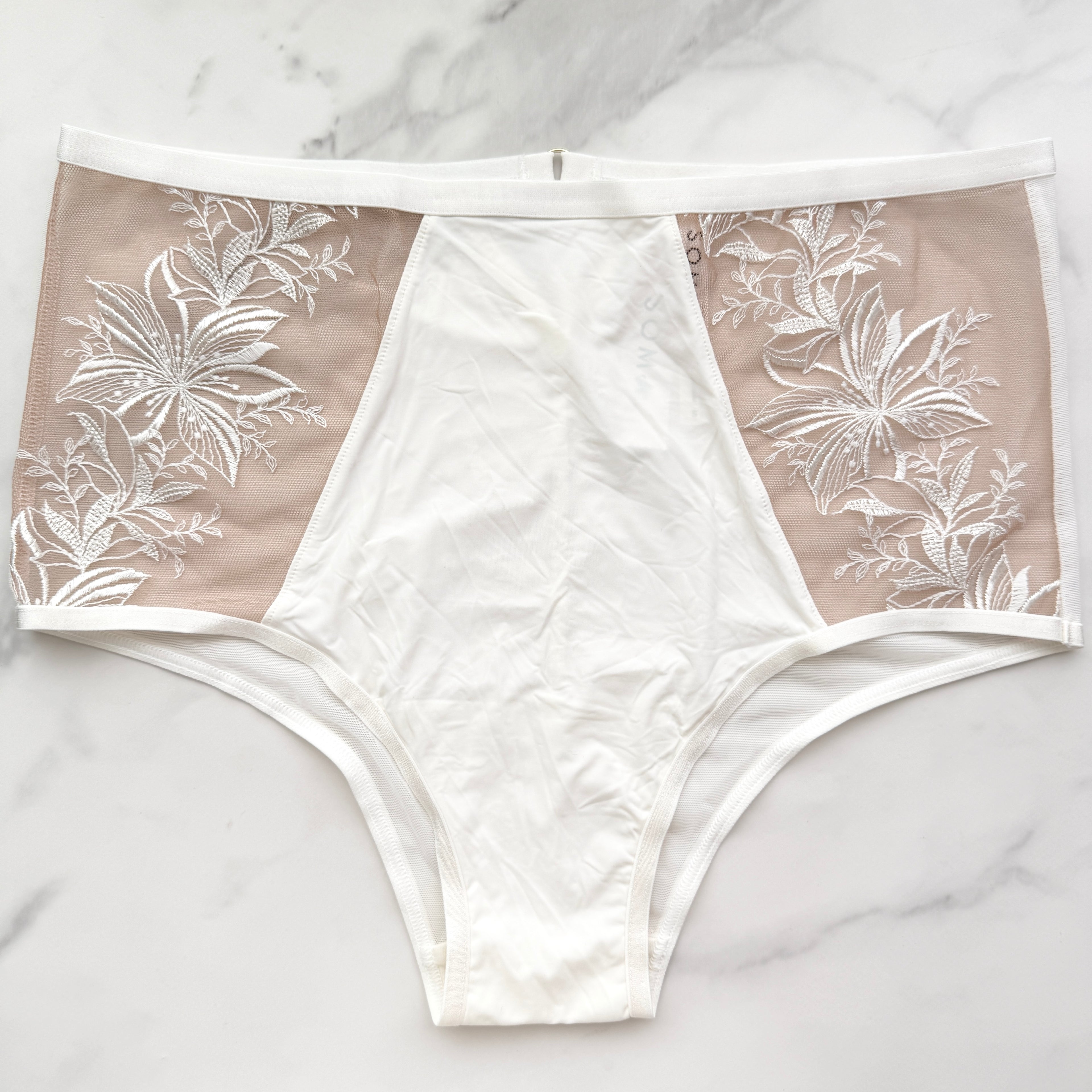 Soma  Soma's Sexiest Framed Embroidery High-Waisted Cheeky Panty 
