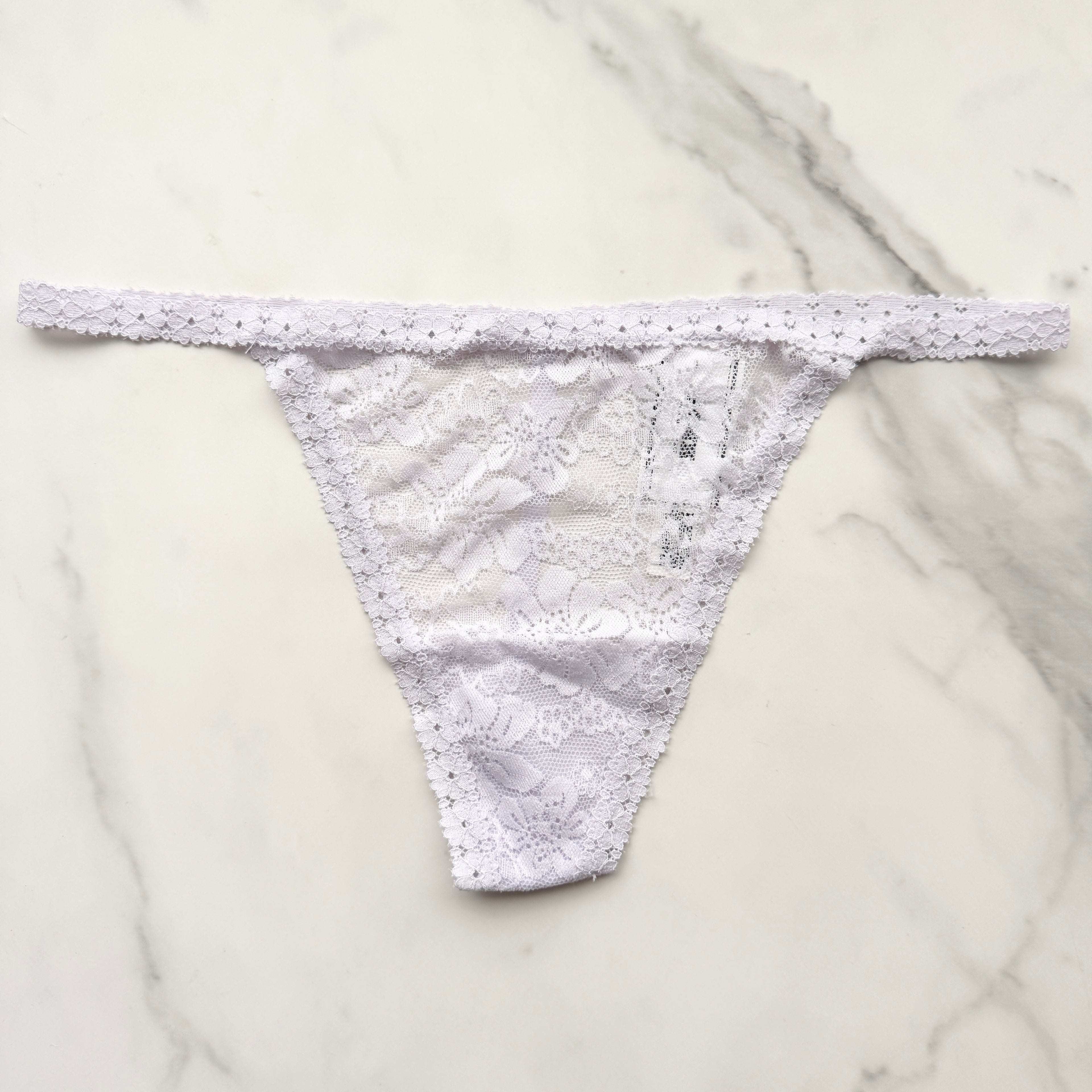 Wink Floral Lace V-String Panty
