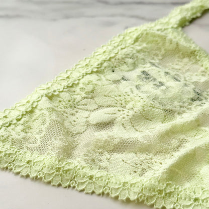 Wink Floral Lace V-String Panty