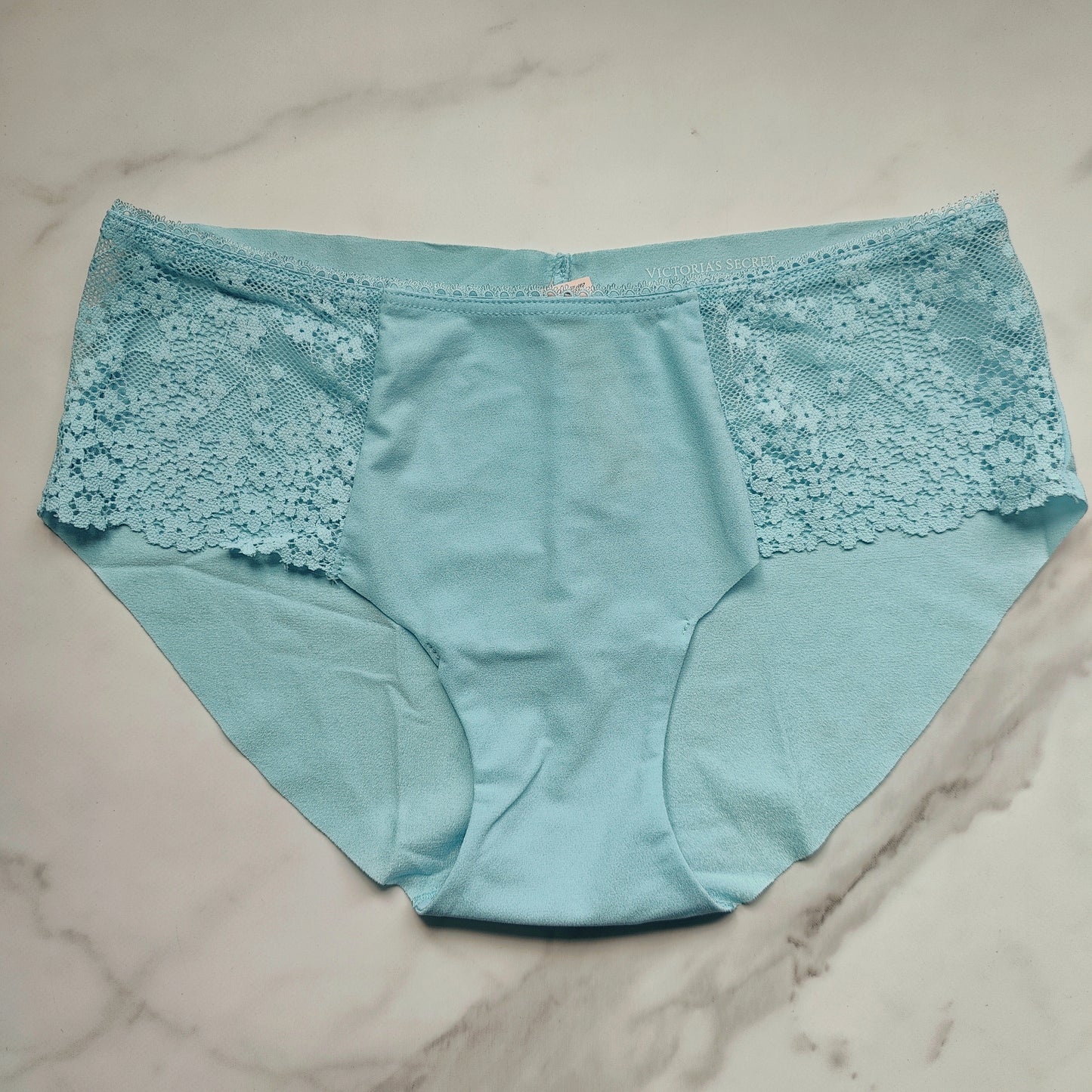 Lace Detail No-Show Hiphugger Panty