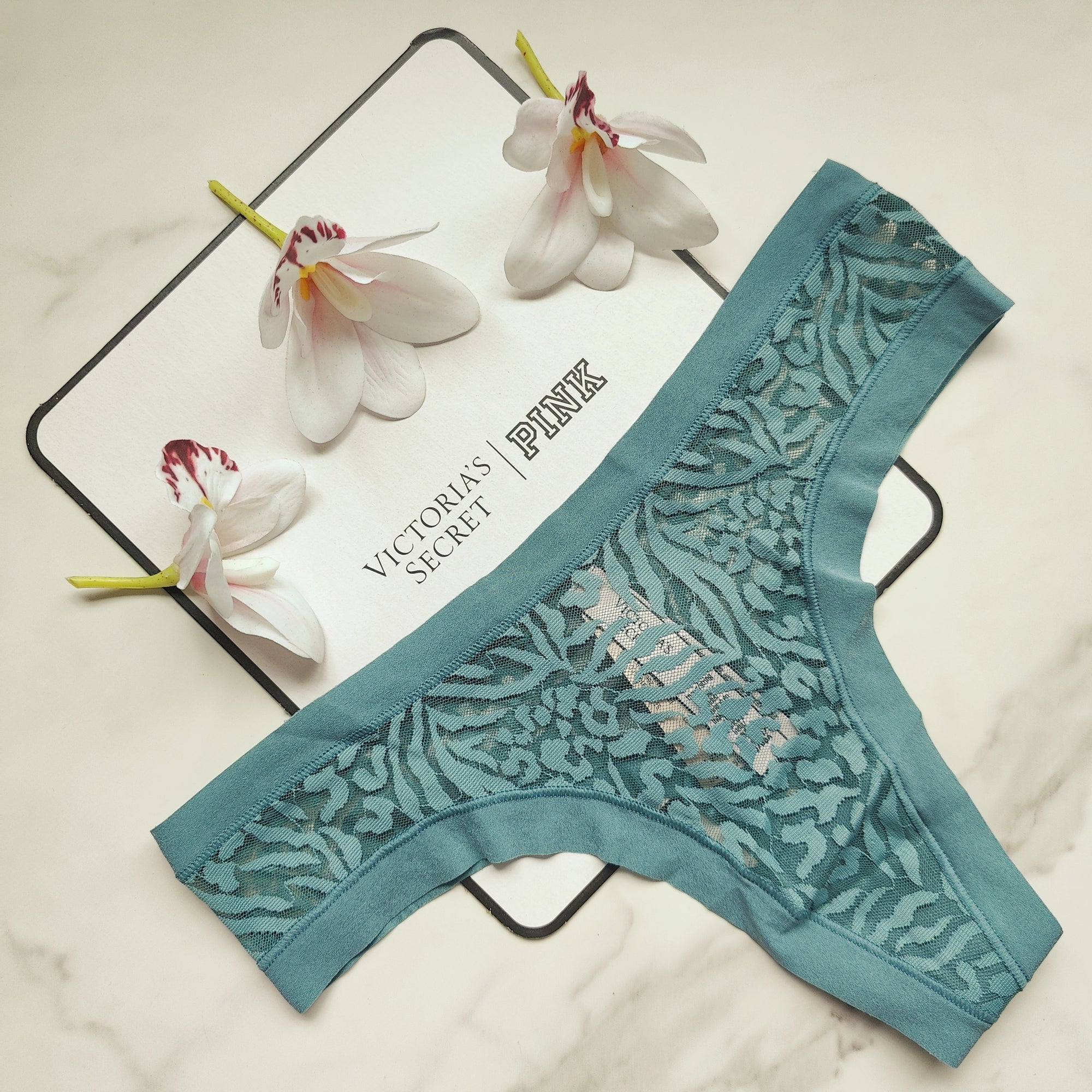 Lace No-Show Thong Panty