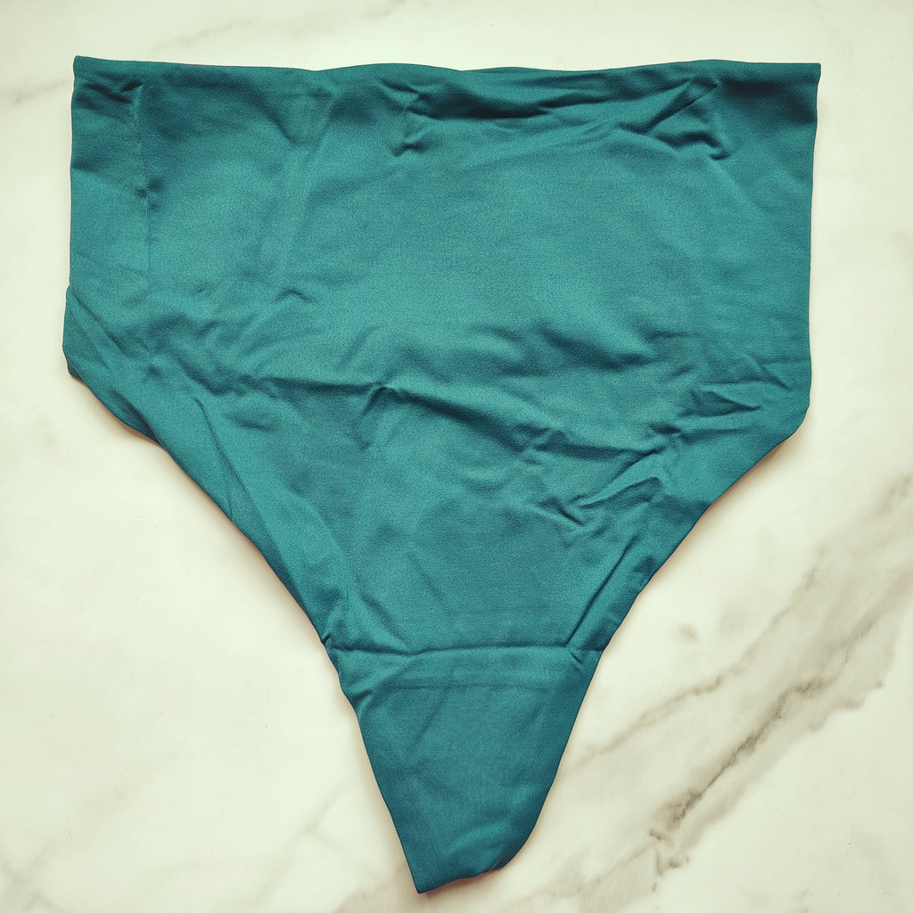 Vanishing Tummy Retro Thong Panty