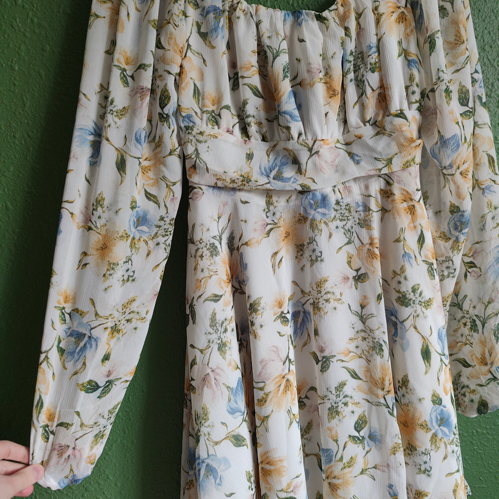Floral Pleated Long Sleeve Dress