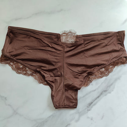 What is Beautiful Design Women Lace Back Cheeky Underwear Panties