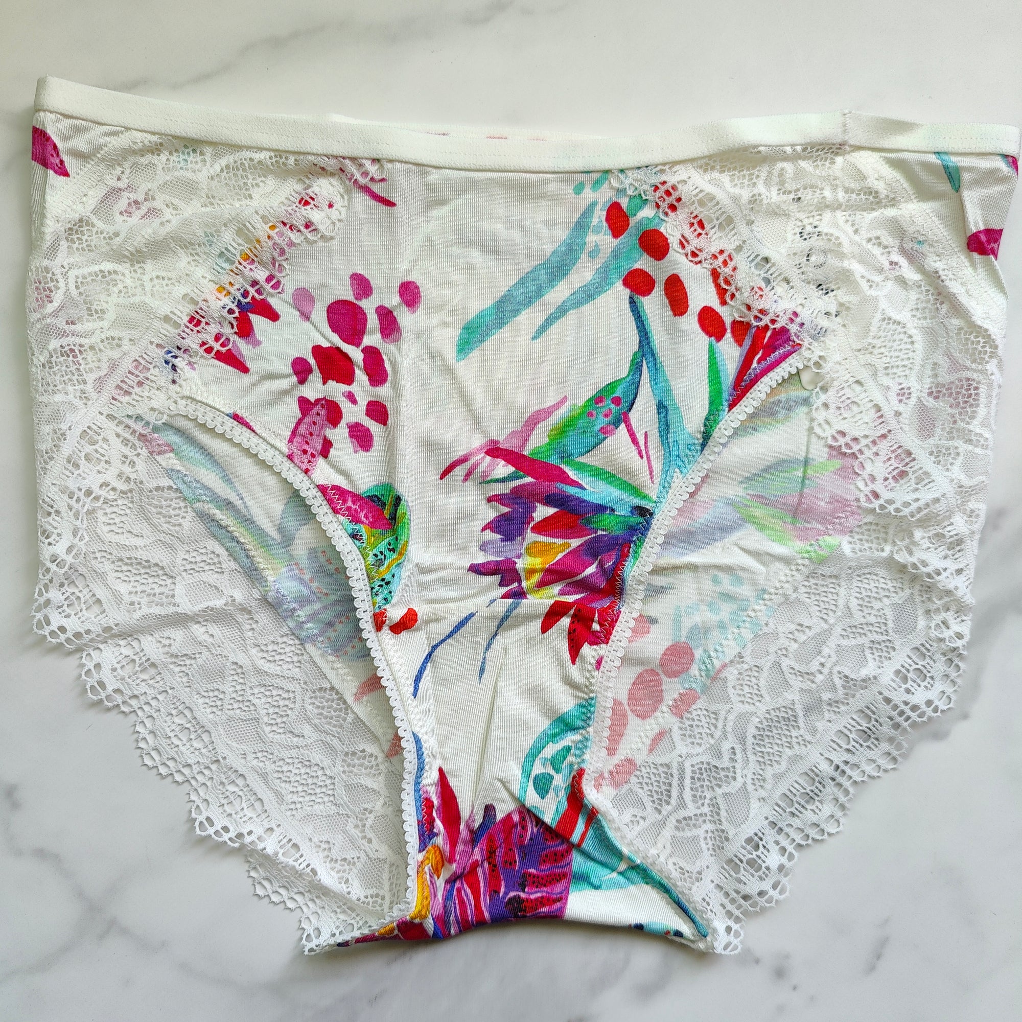 Embraceable Enchanting Lace High-Leg Brief Panty