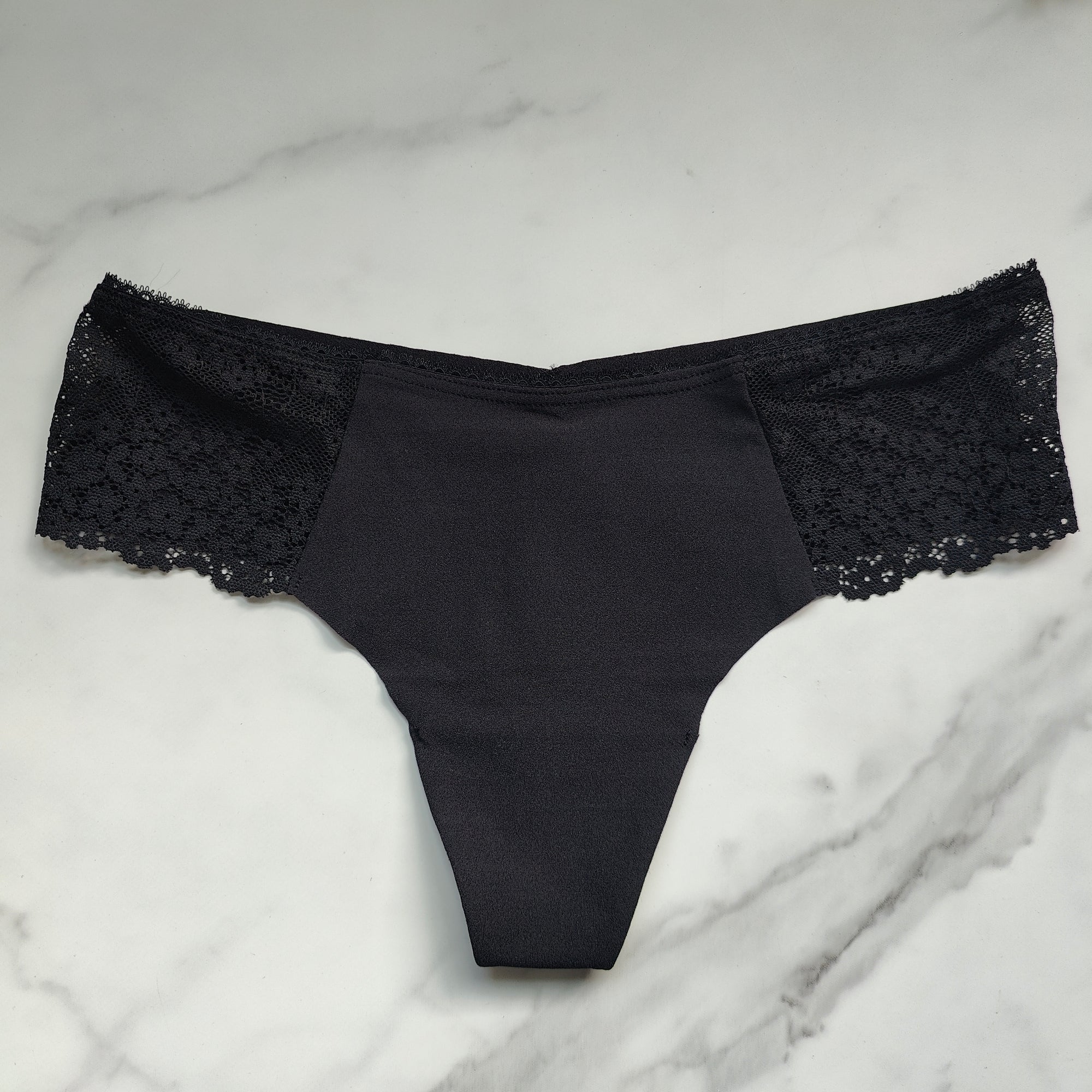 Lace Detail No-Show Thong Panty