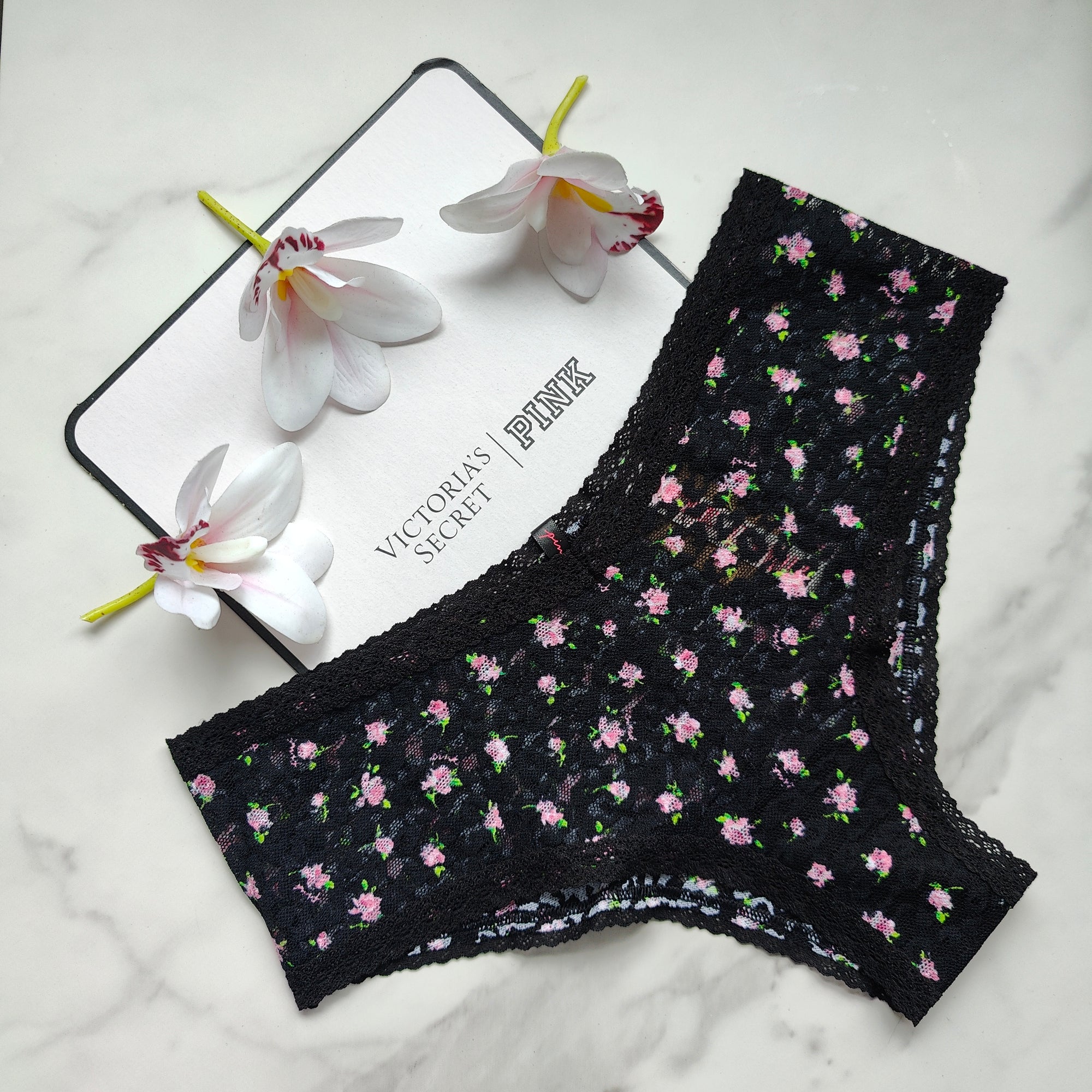 V-Cut Front Wear Everywhere Lace Cheekster Panty