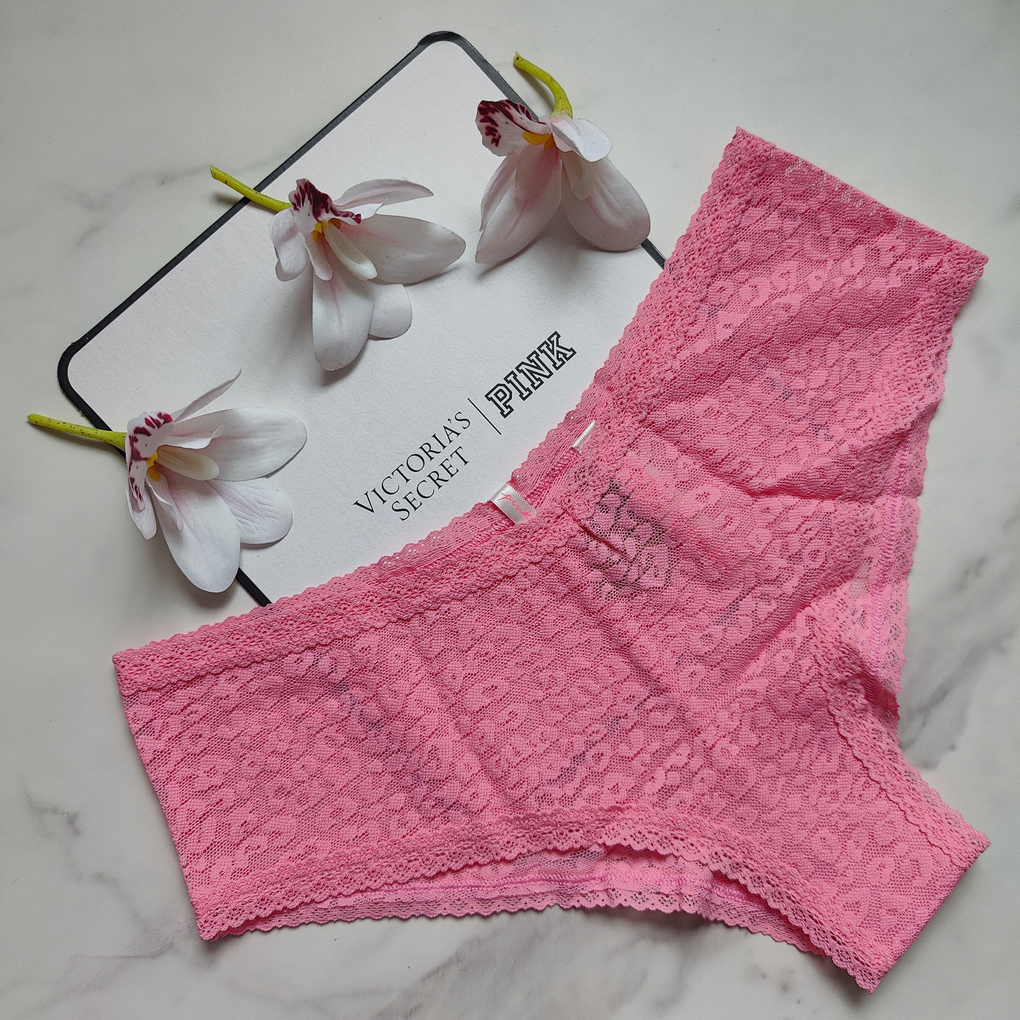 V-Cut Front Wear Everywhere Lace Cheekster Panty