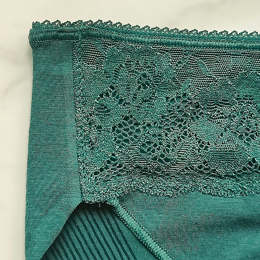 Vanishing Edge Cotton Blend with Lace High Leg Panty