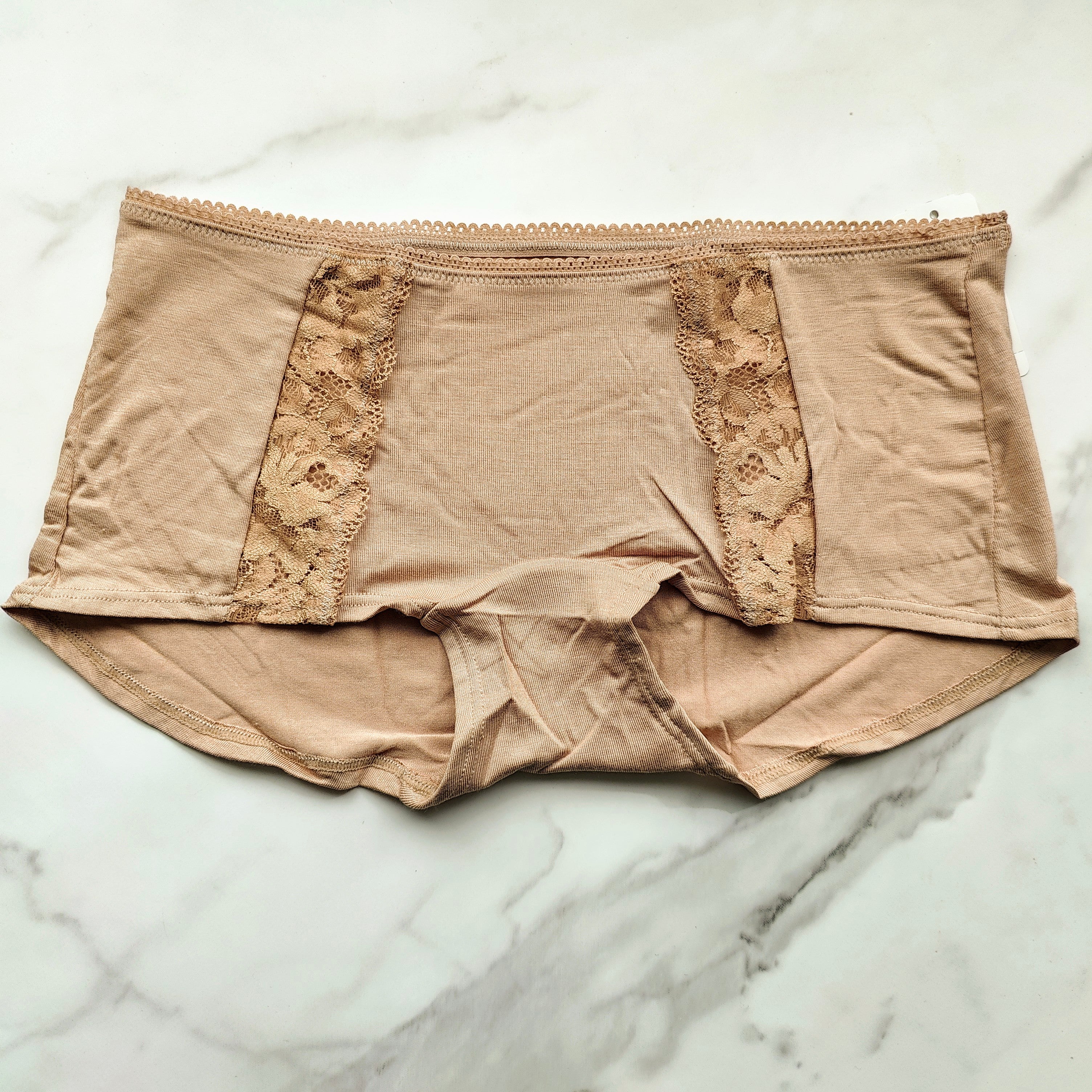 Embraceable Signature Lace Boyshort Panty