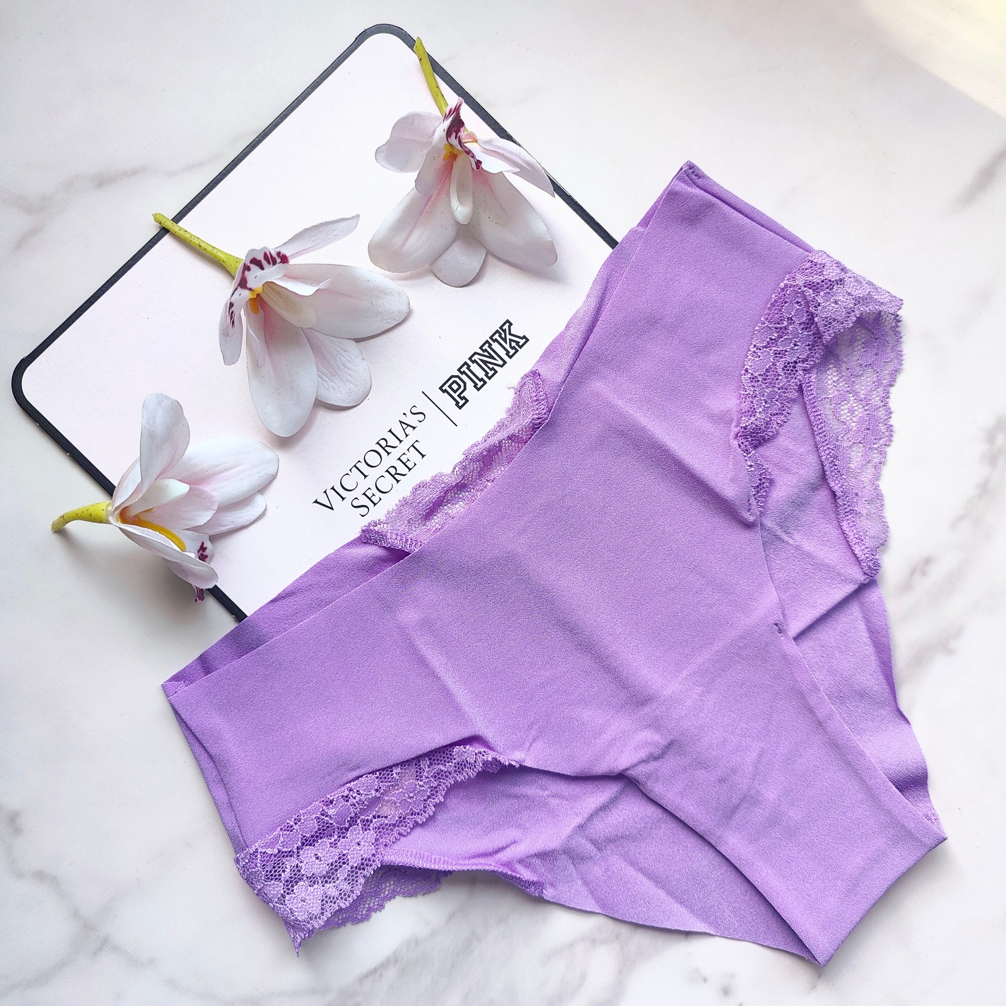 No-Show Lace-Trim Cheeky Panty