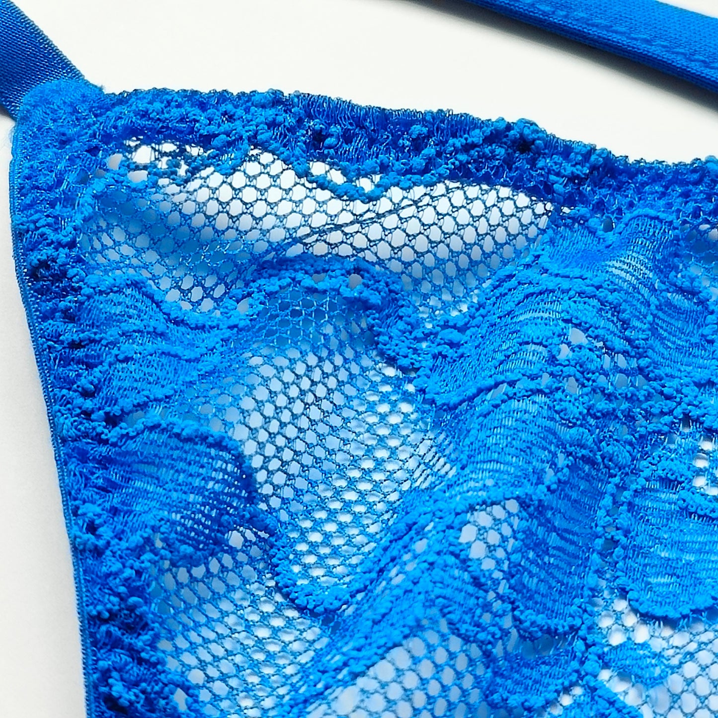 Very Sexy Back Shine Strap Lace V-String Panty