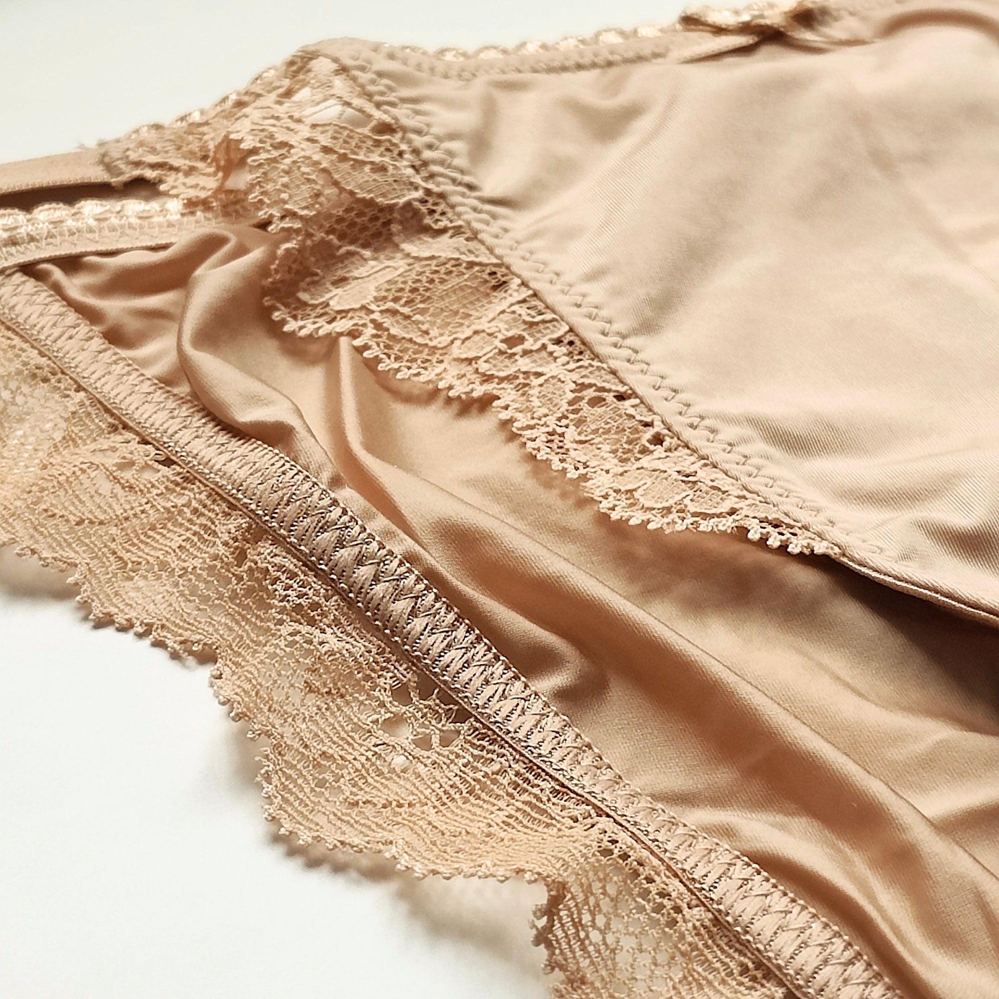 Dream Angels Lace-Trim Smooth String Bikini Panty