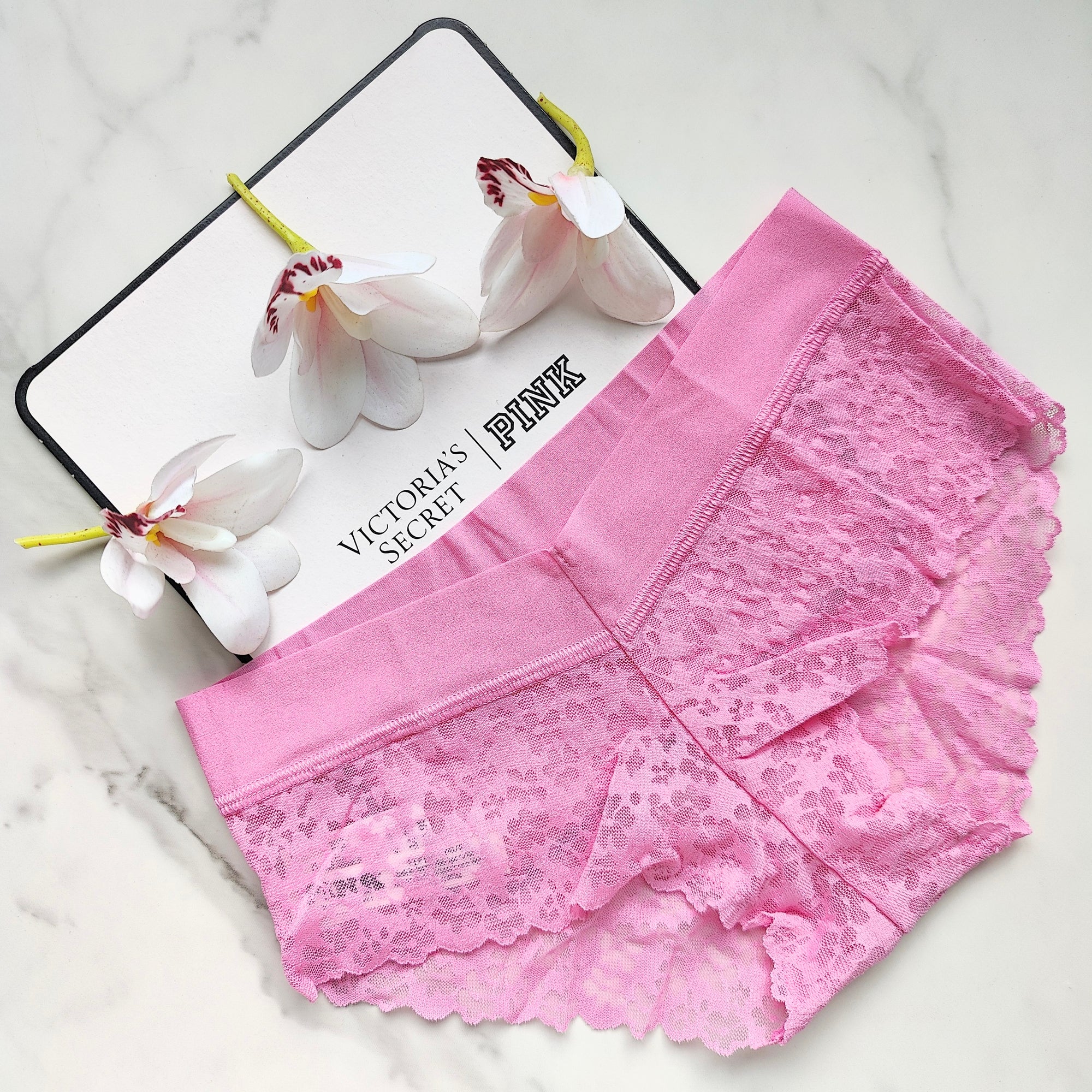 No-Show Floral Lace Hiphugger Panty
