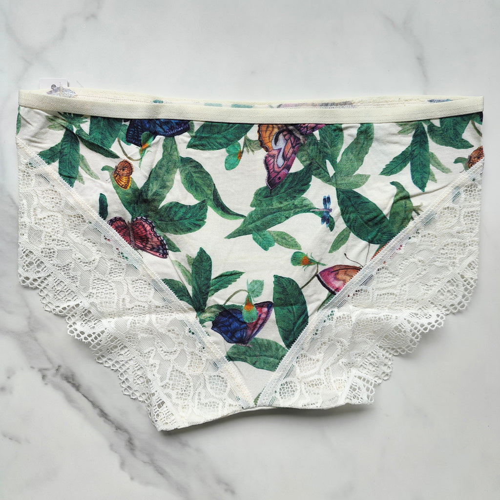 Embraceable Enchanting Lace Hipster Panty