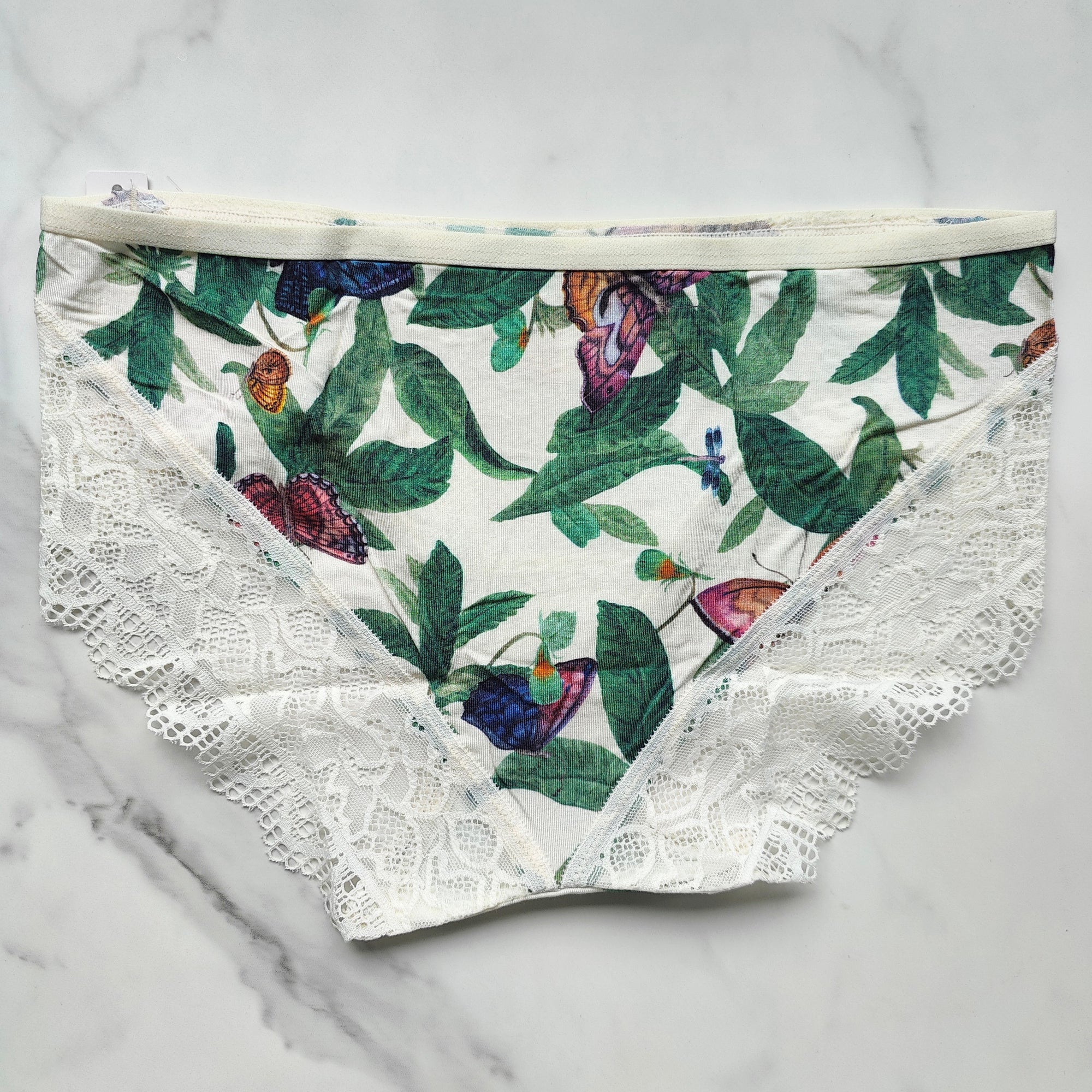 Embraceable Enchanting Lace Hipster Panty