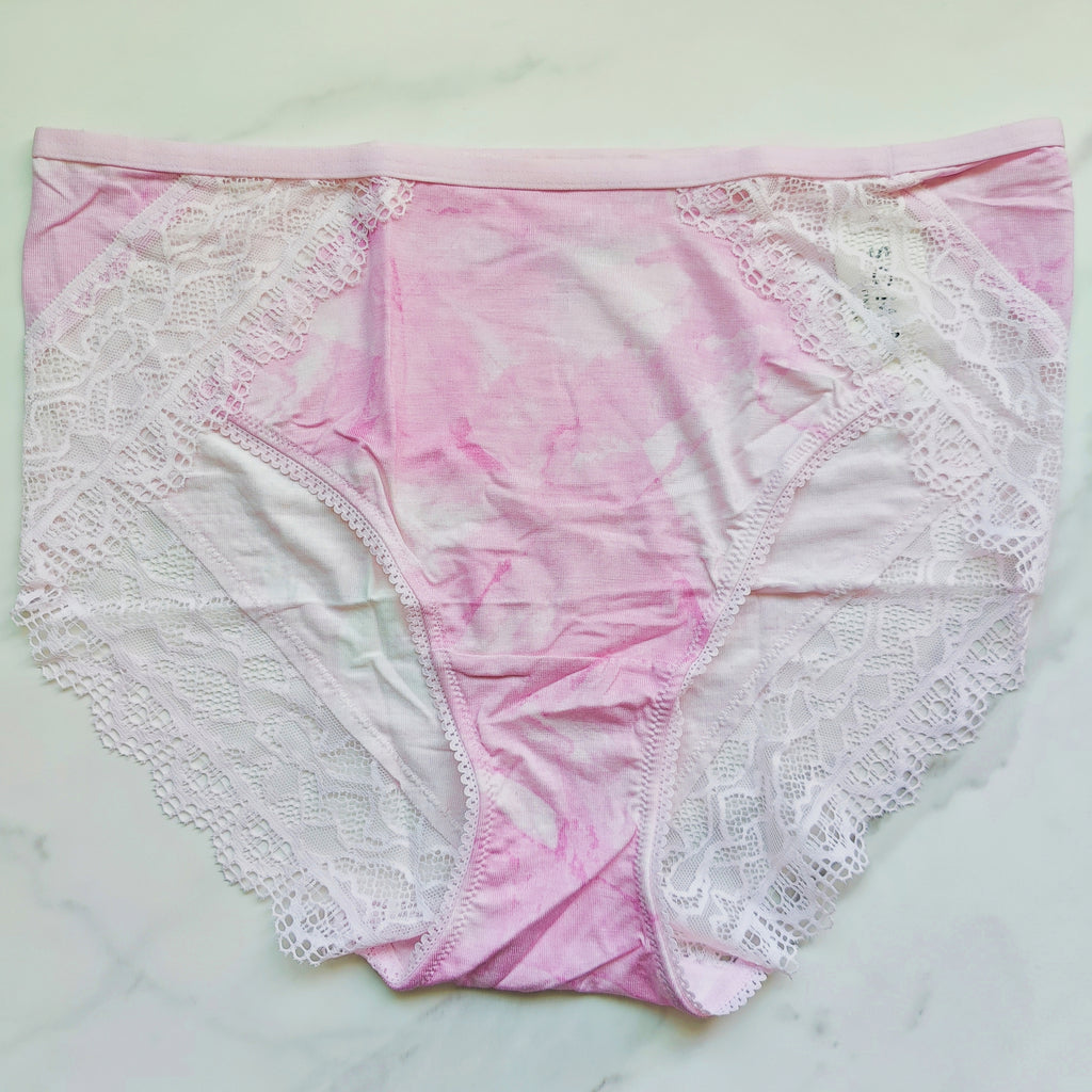Embraceable Enchanting Lace High-Leg Brief Panty