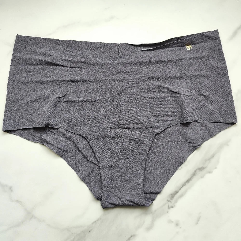 Victoria's Secret  No-Show Smooth Cheeky Panty 