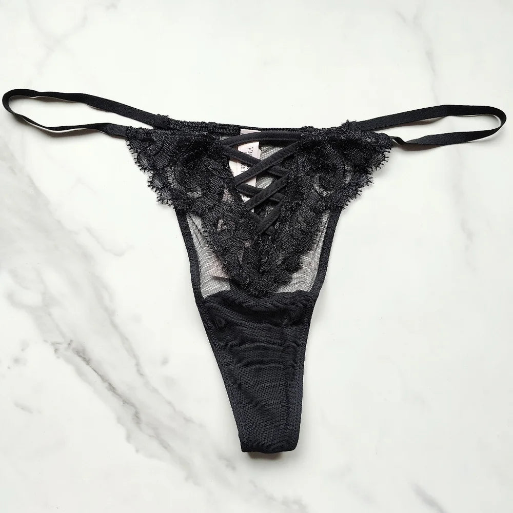 Victoria's Secret  Dream Angels Boho Floral Embroidery Thong Panty 