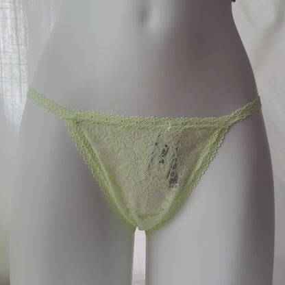 Wink Floral Lace V-String Panty